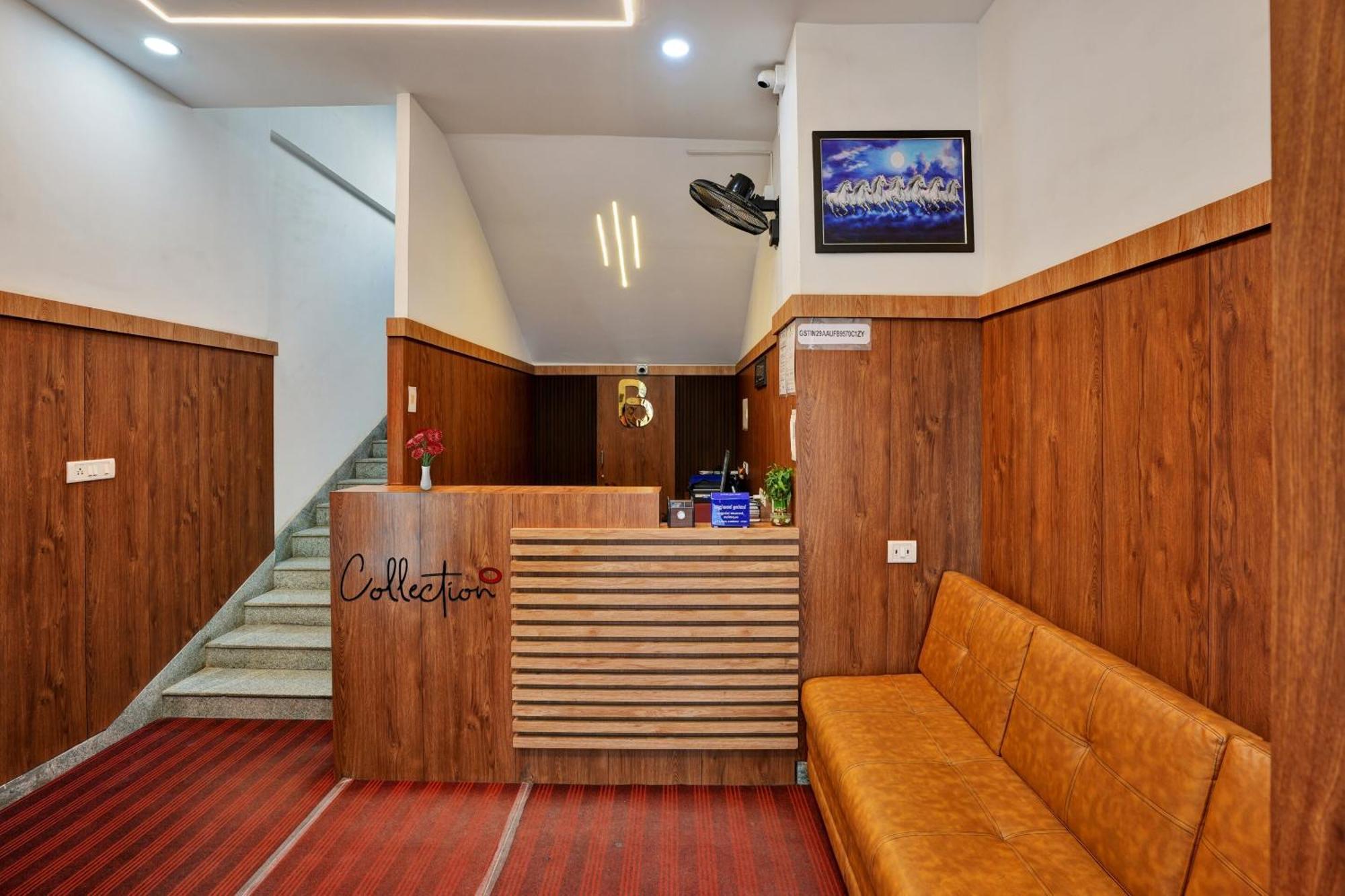 B Six Hotel Бангалор Екстериор снимка